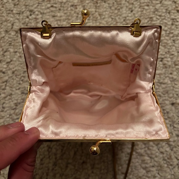 Valerie Steven’s she’ll evening bag - Picture 10 of 15